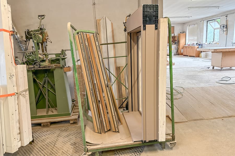 Holz/Alu Fenster mit elektrischem Raffstore, ca. 1,7 m2